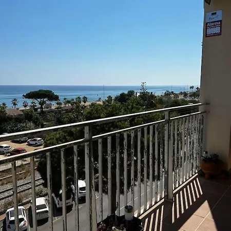 A Primera Linea De Mar Apartment