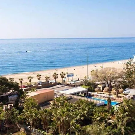 A Primera Linea De Mar Apartment *